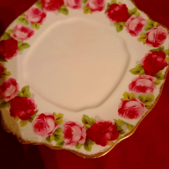 Royal Albert Old English Rose bone china